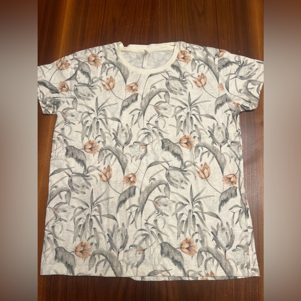 Rylee and Cru T Shirt Tropical Size Small